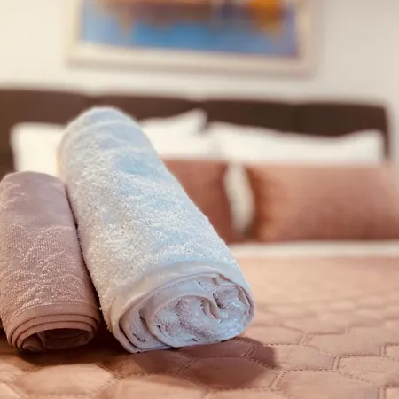 Apartman Penthouse Lapis *