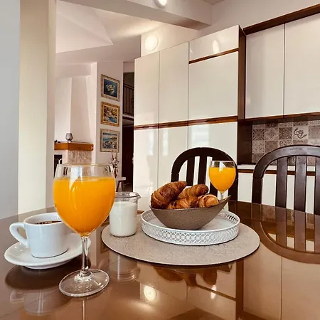 Penthouse Lapis Appartement *