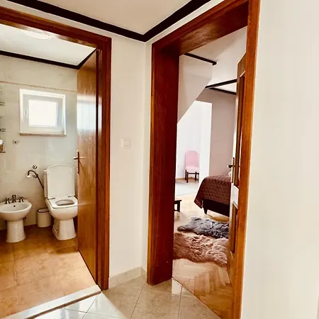 Penthouse Lapis Apartment